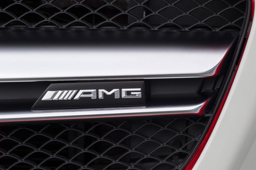  Mercedes-Benz GLA45 AMG Concept 2014 года  (фото 14 из 15)